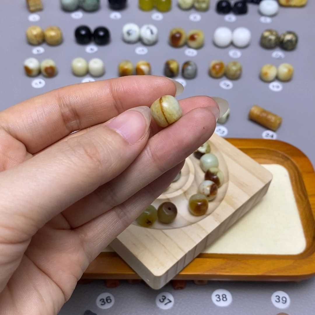 蛇纹石玉配饰合金会***鸟