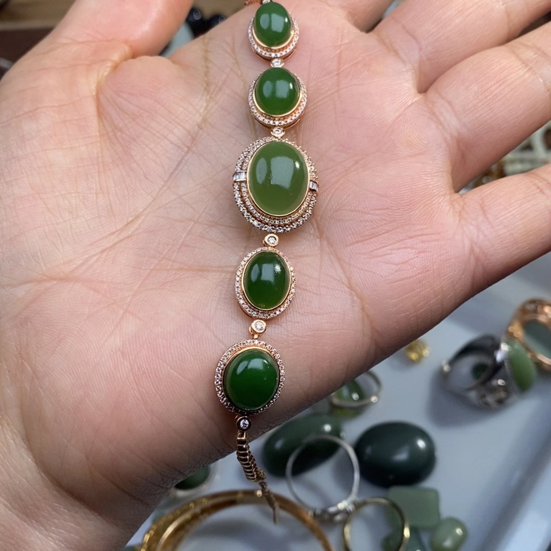 D***l和田玉未镶嵌颈饰