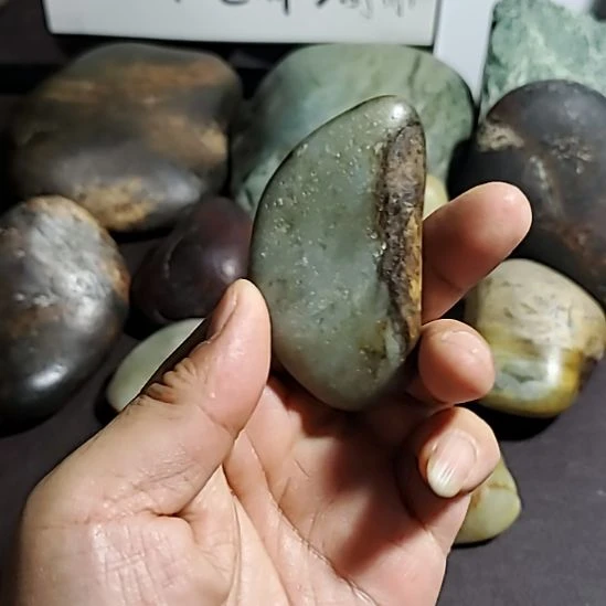 和田玉（糖玉）未镶嵌挂件
