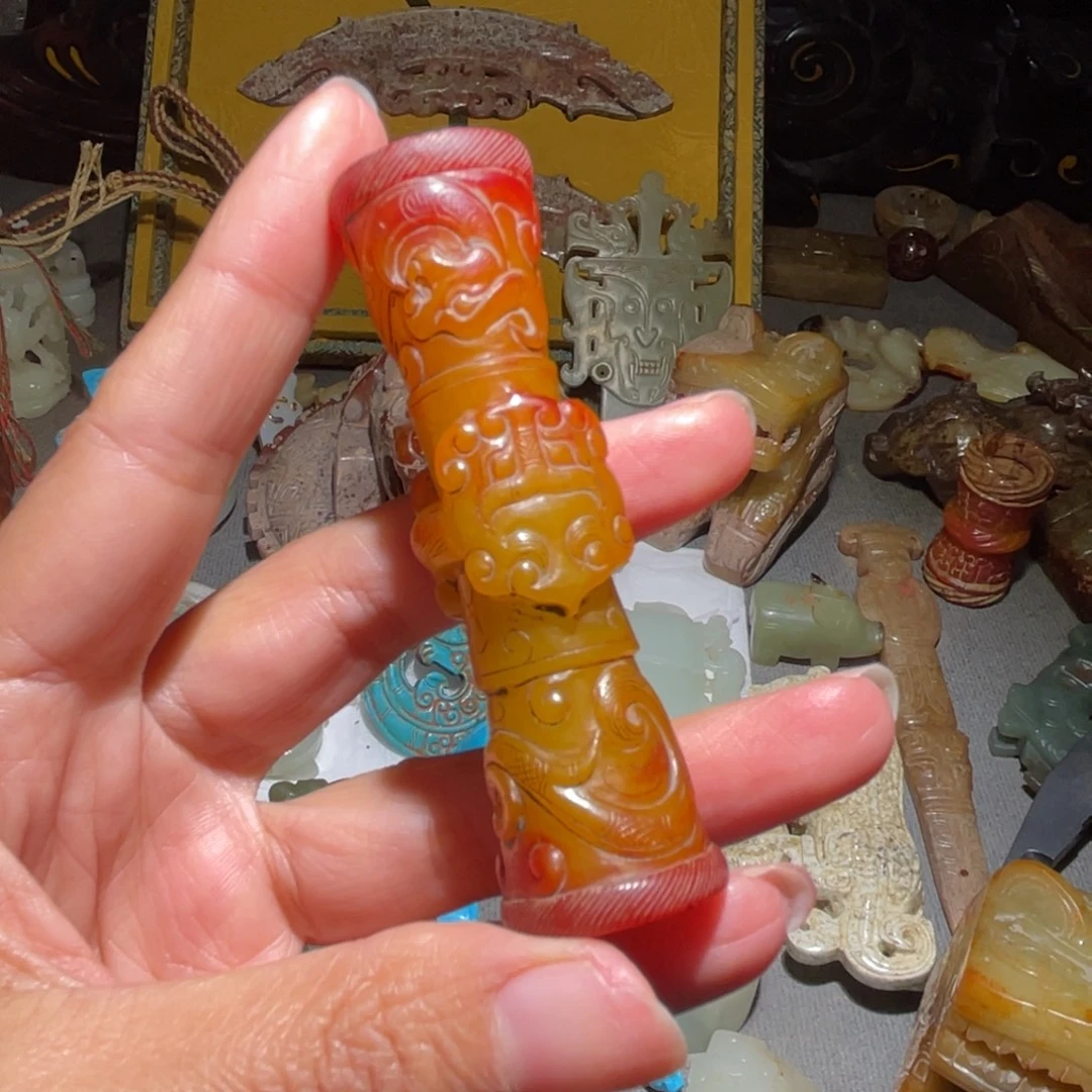 少***游和田玉未镶嵌颈饰