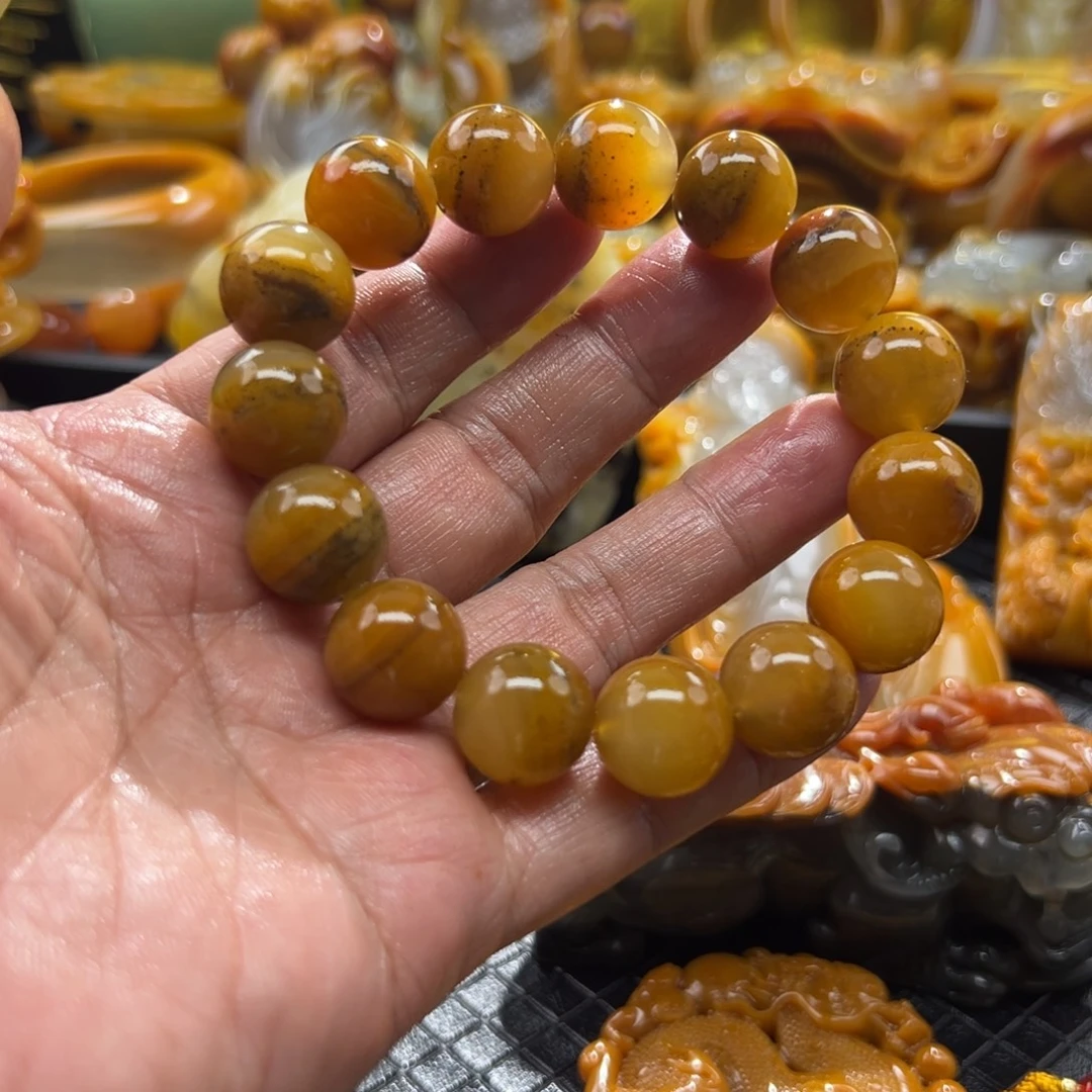 石英质玉未镶嵌颈饰