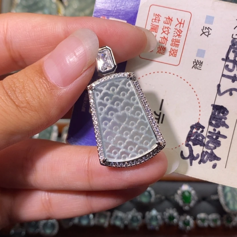 【闪购商品】翡翠未镶嵌颈饰天然