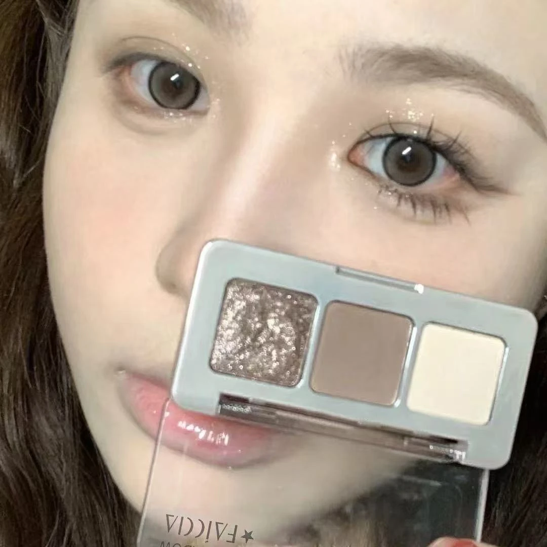 如初小盘三色眼影爆闪珠光哑光卧蚕提亮纯欲水泥盘迷你3色眼影盘