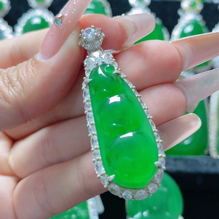 翡翠颈饰银S925镶嵌         