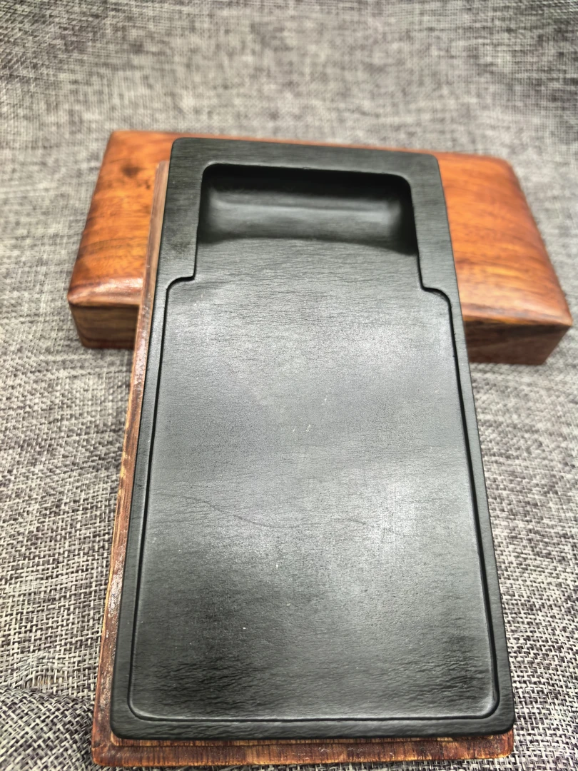 歙砚老坑眉纹门字素砚一物一图尺寸16.5×8.7×2.5cm