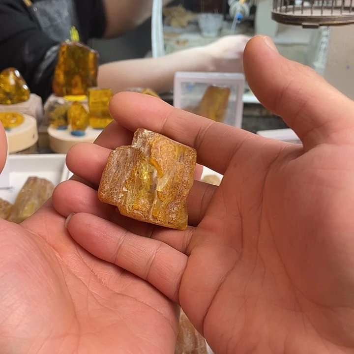 禾***子定制琥珀未镶嵌天然琥珀蜜蜡