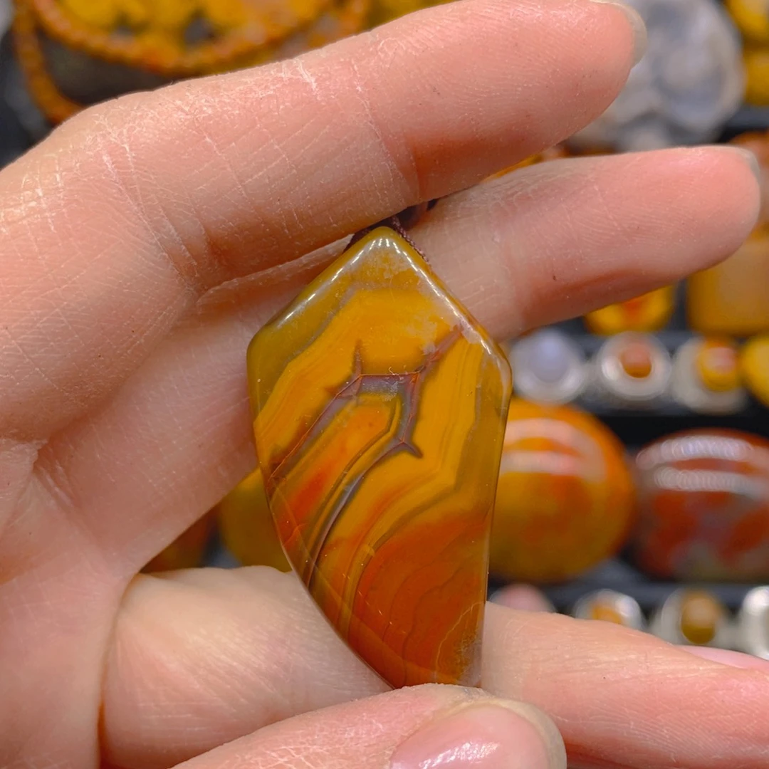 玛瑙/玉髓颈饰未镶嵌