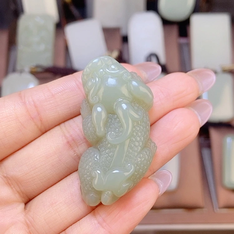 【闪购商品】颈饰未镶嵌和田玉
