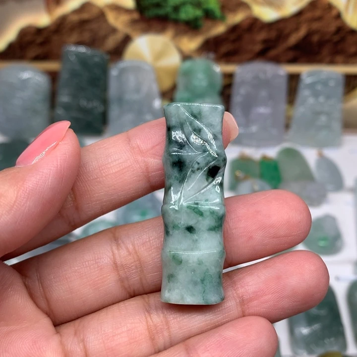 颈饰未镶嵌翡翠11