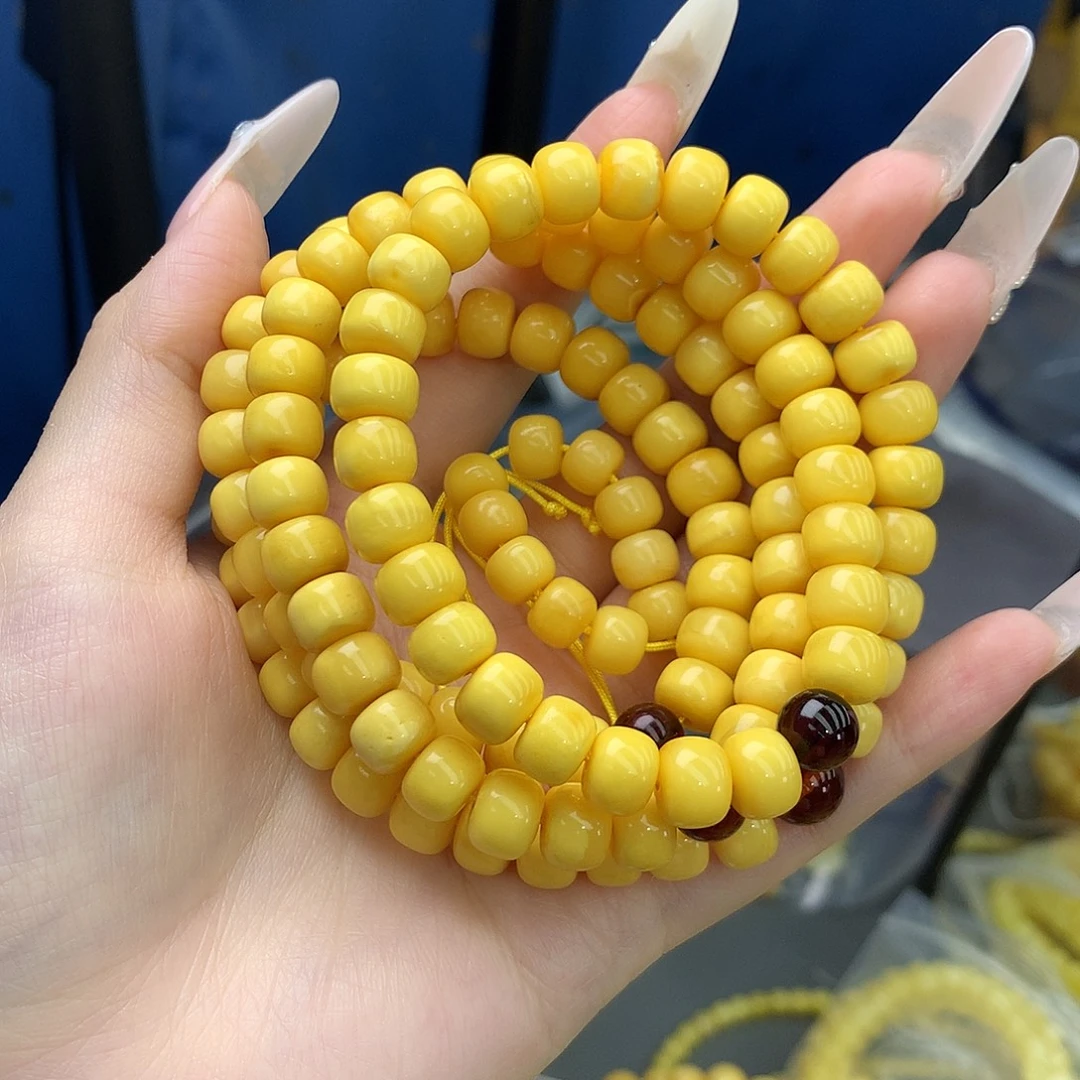 蜜蜡未镶嵌珠宝奇石