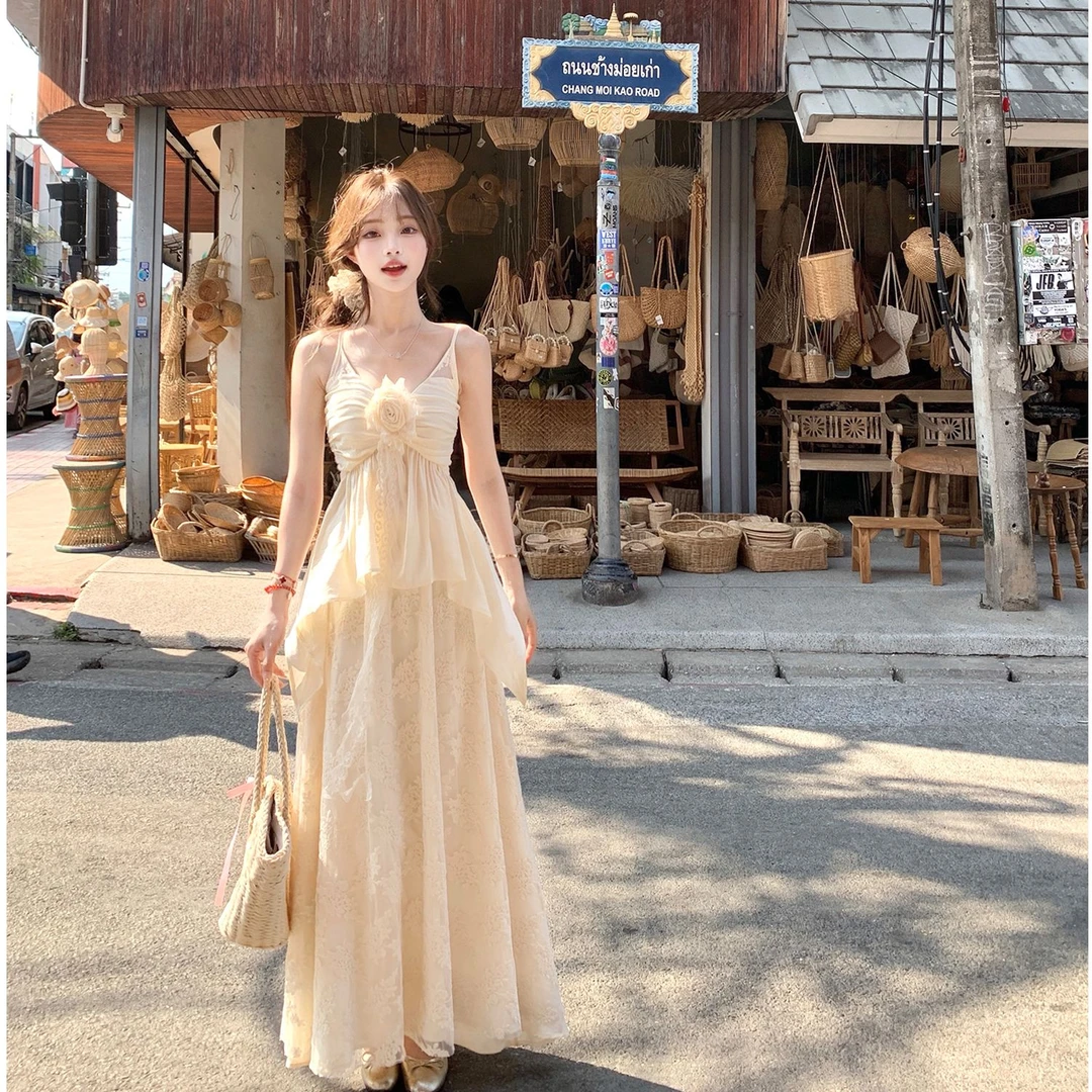 女装 气质新款 薄雾白茶 温柔蕾丝拼接半身裙+吊带两件套装女甜美