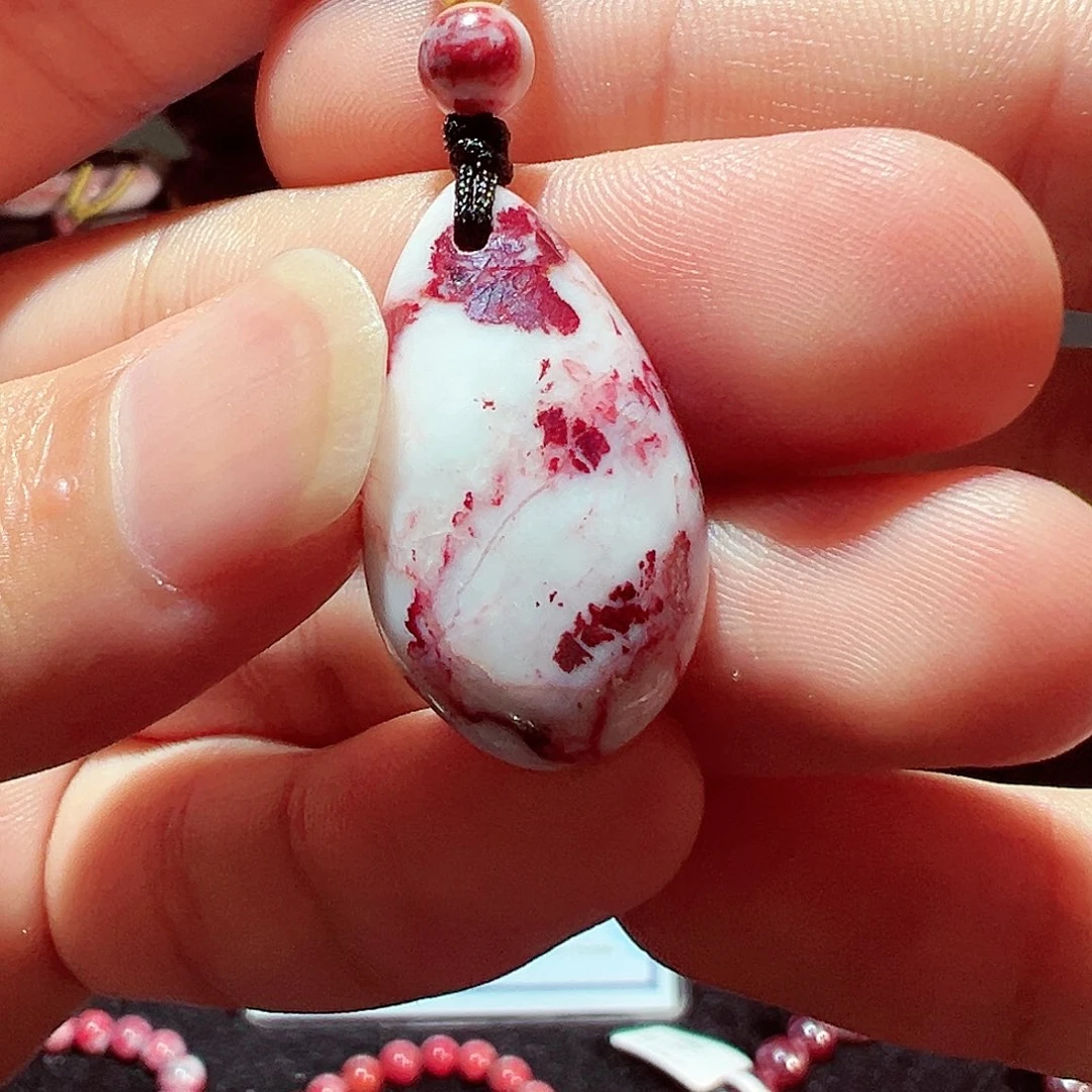 天然辰砂天然朱砂质地细腻