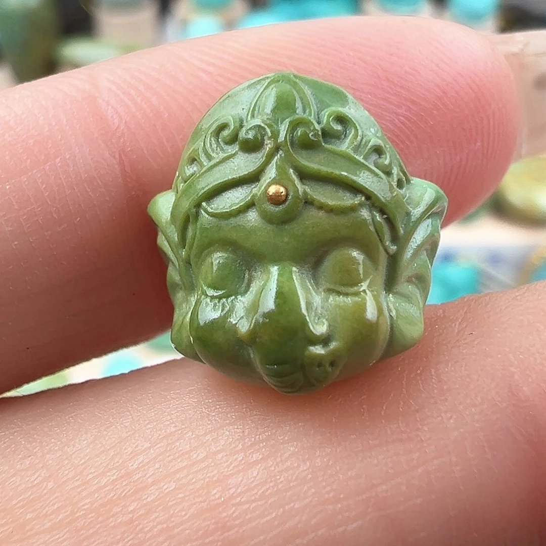 绿松石配饰未镶嵌