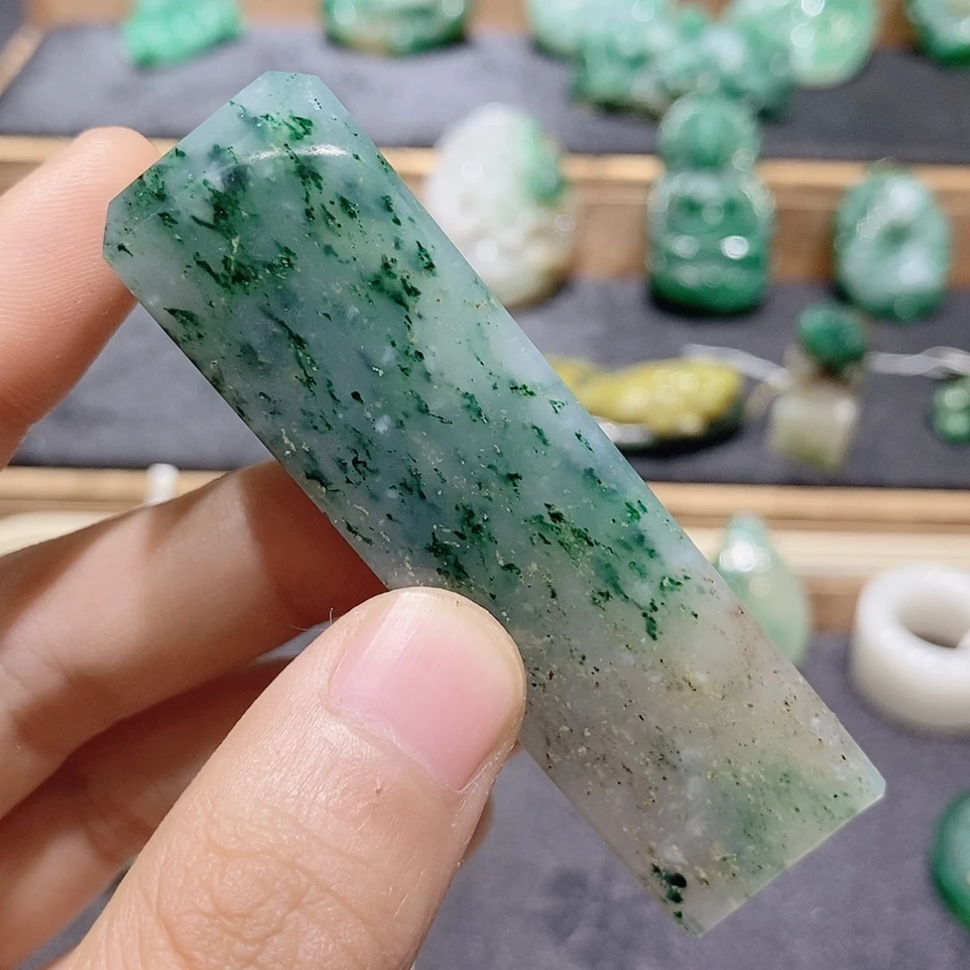 海***己独山玉未镶嵌吊坠