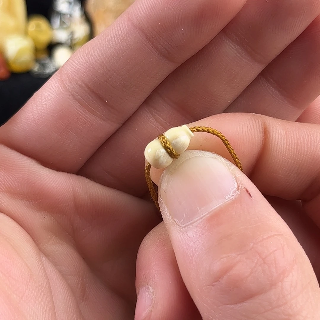 蜜蜡未镶嵌珠宝奇石