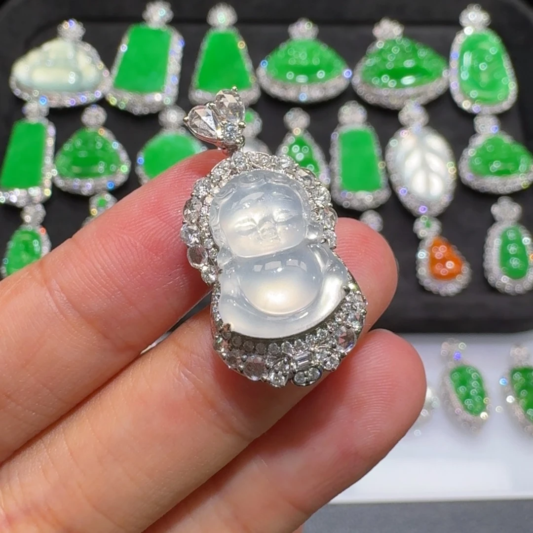 翡翠18K金镶嵌颈饰收到货48小时鉴赏期