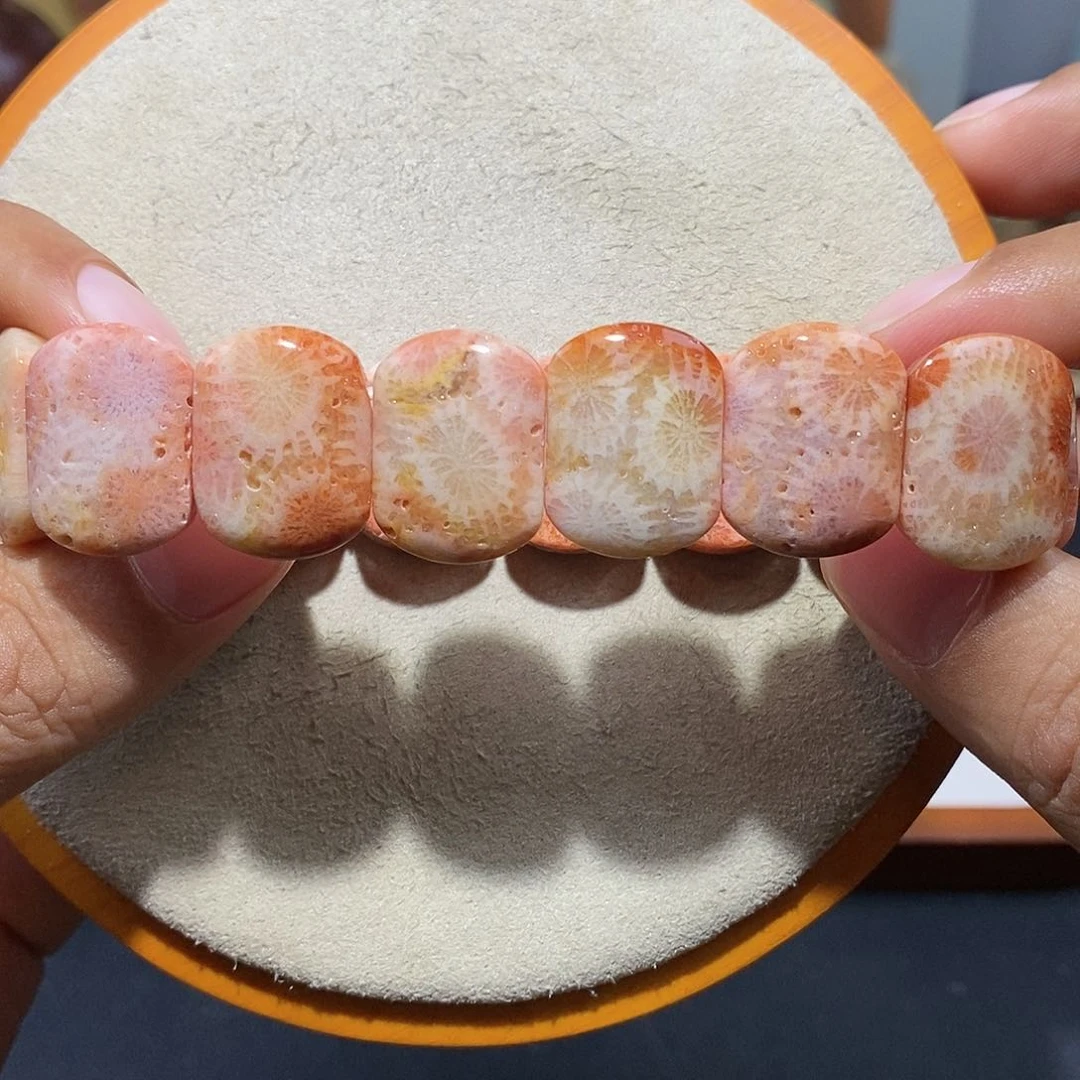 硅化珊瑚（珊瑚玉）手串未镶嵌爆闪蝴蝶花49