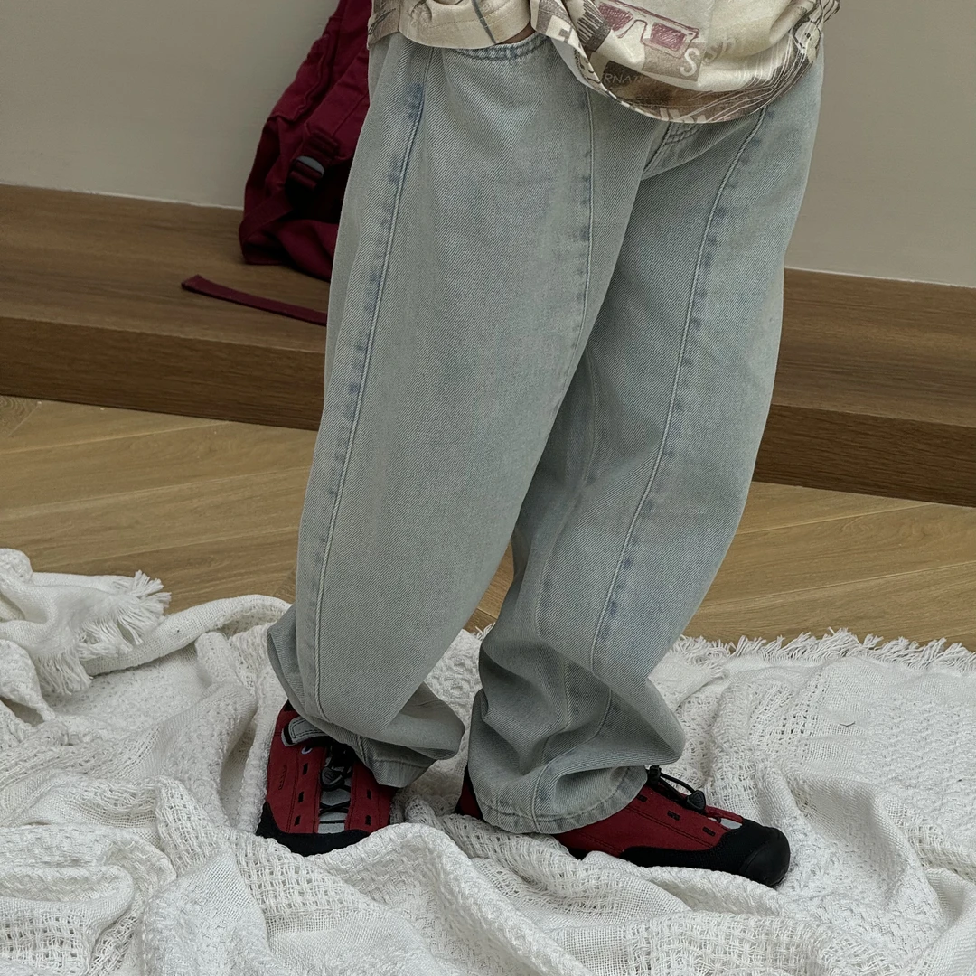 vilimama2025年春款小干净设计感镰刀牛仔裤25517