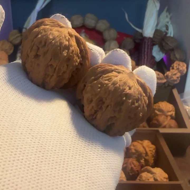 文玩核桃把件山地磨