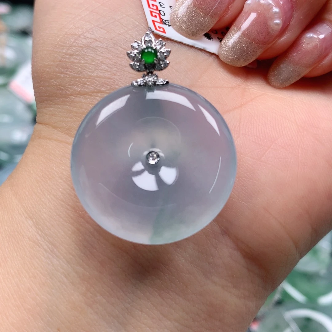 翡翠颈饰18K金镶嵌我****果天然翡翠