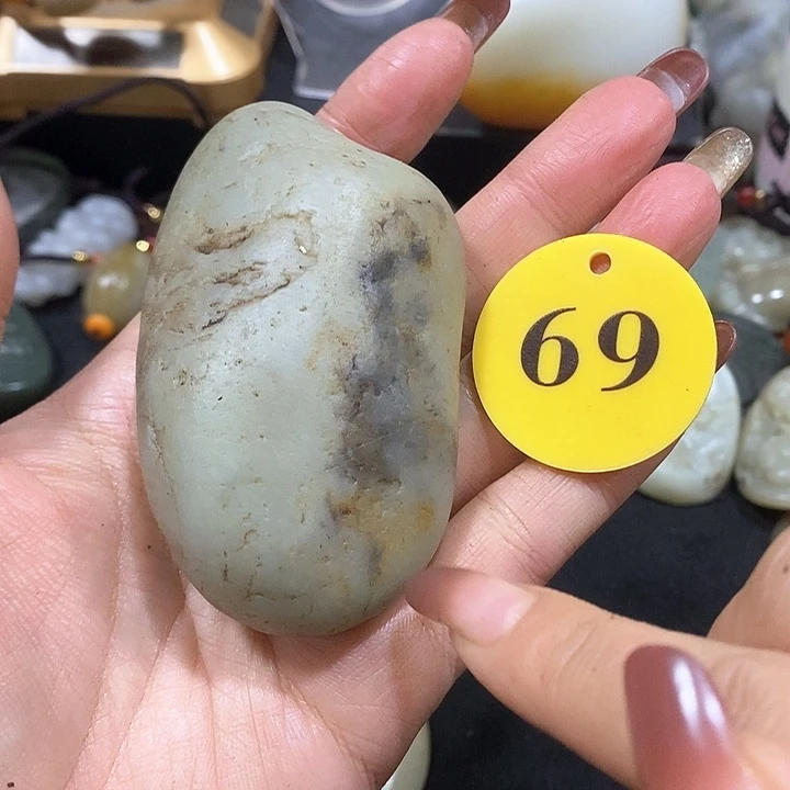 未镶嵌和田玉（糖玉）挂件