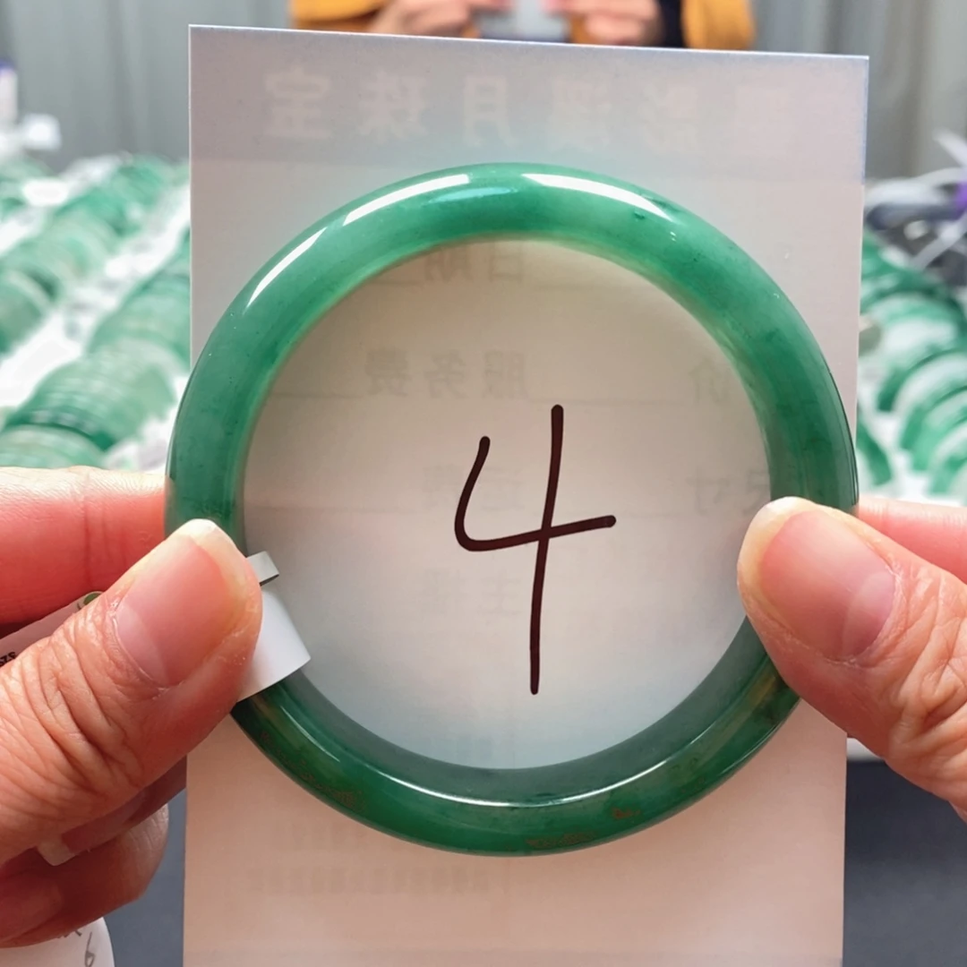 石英质玉未镶嵌手镯63圈口手镯