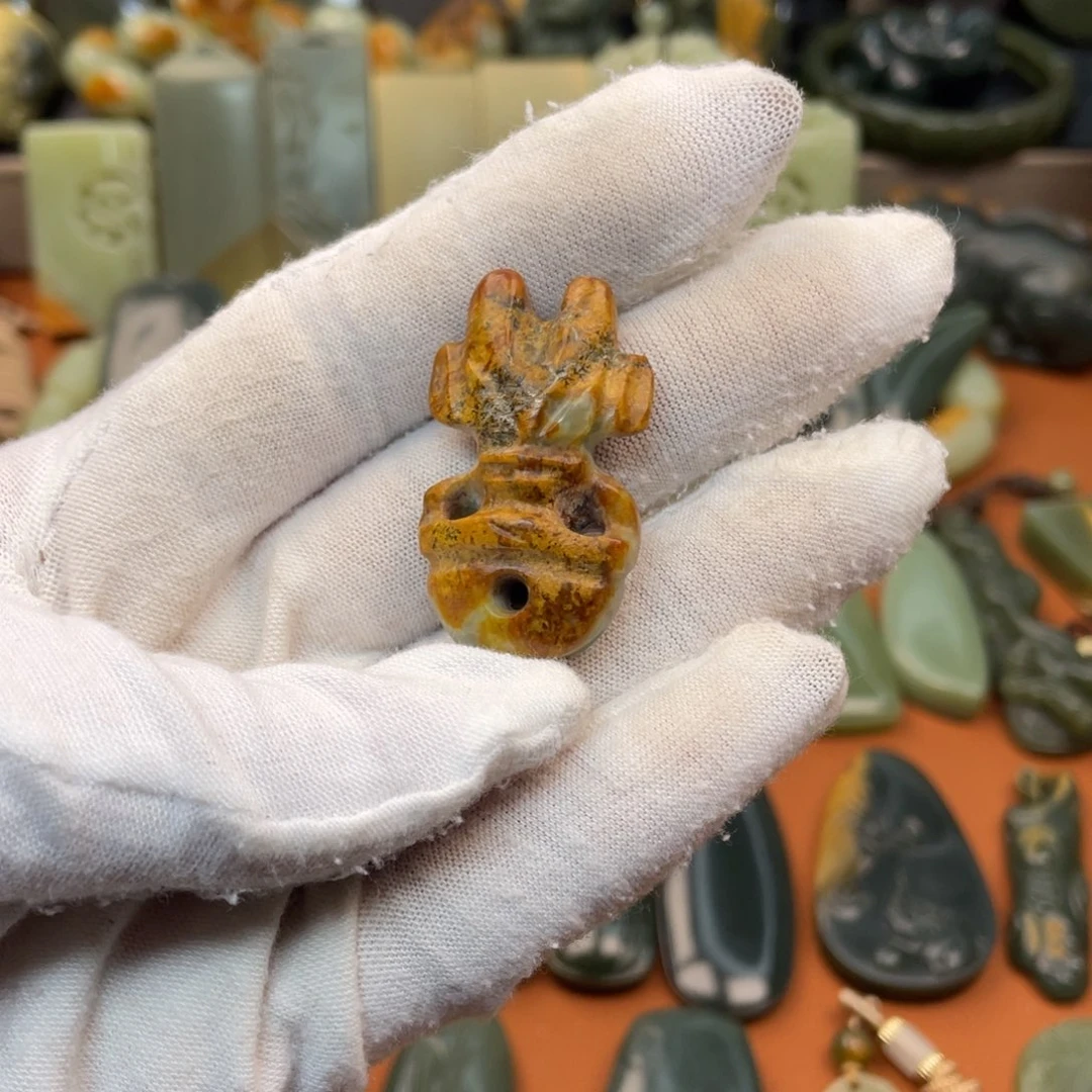 岫岩河磨玉（透闪石质玉）未镶嵌挂件