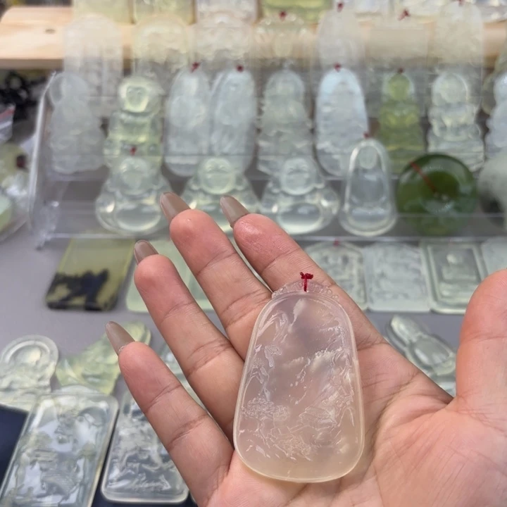 二***好蛇纹石玉未镶嵌颈饰山水牌