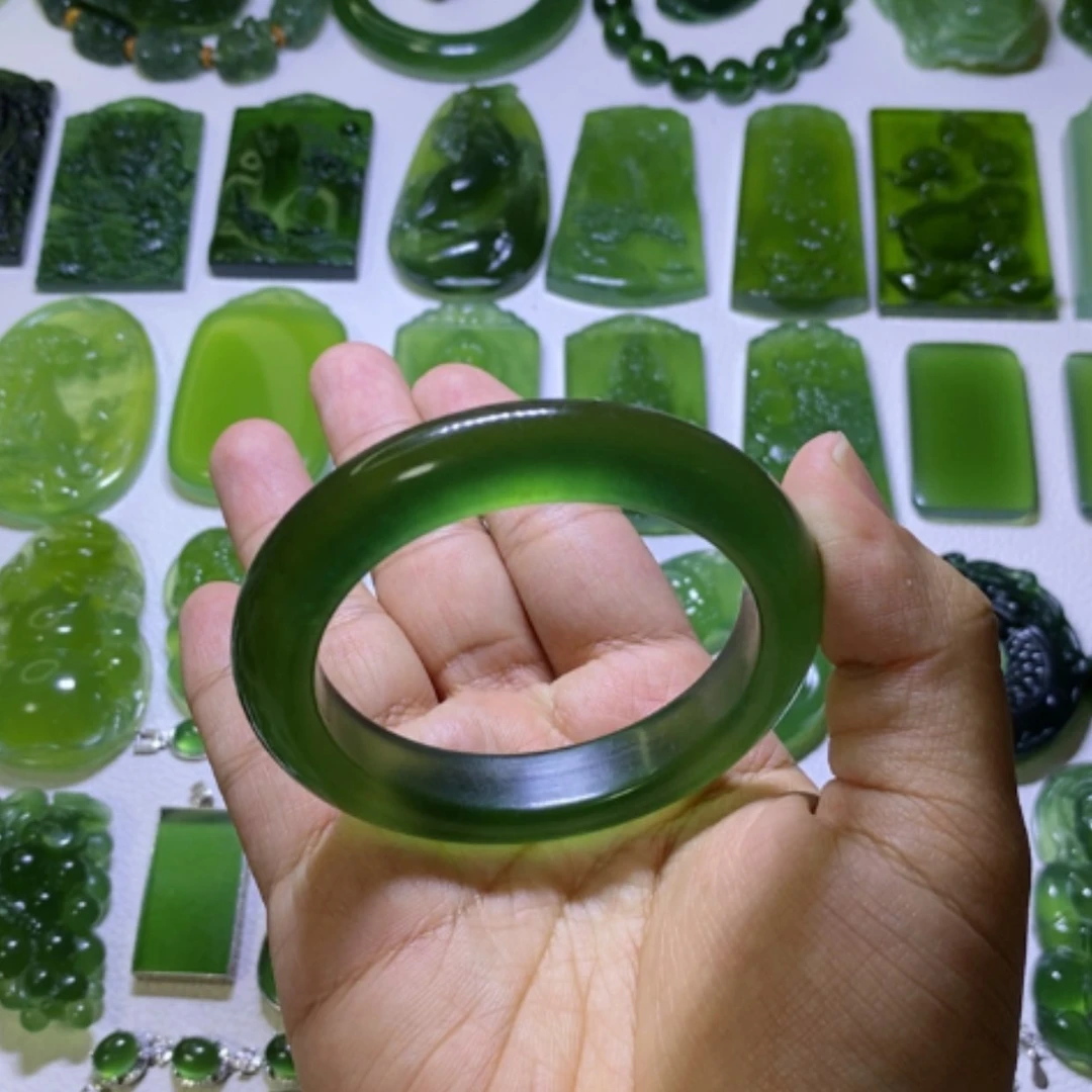 【闪购商品】未镶嵌蛇纹石玉手镯你****猜