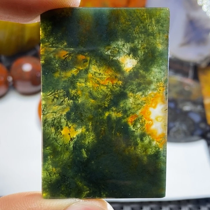 玛瑙/玉髓颈饰未镶嵌君**逑