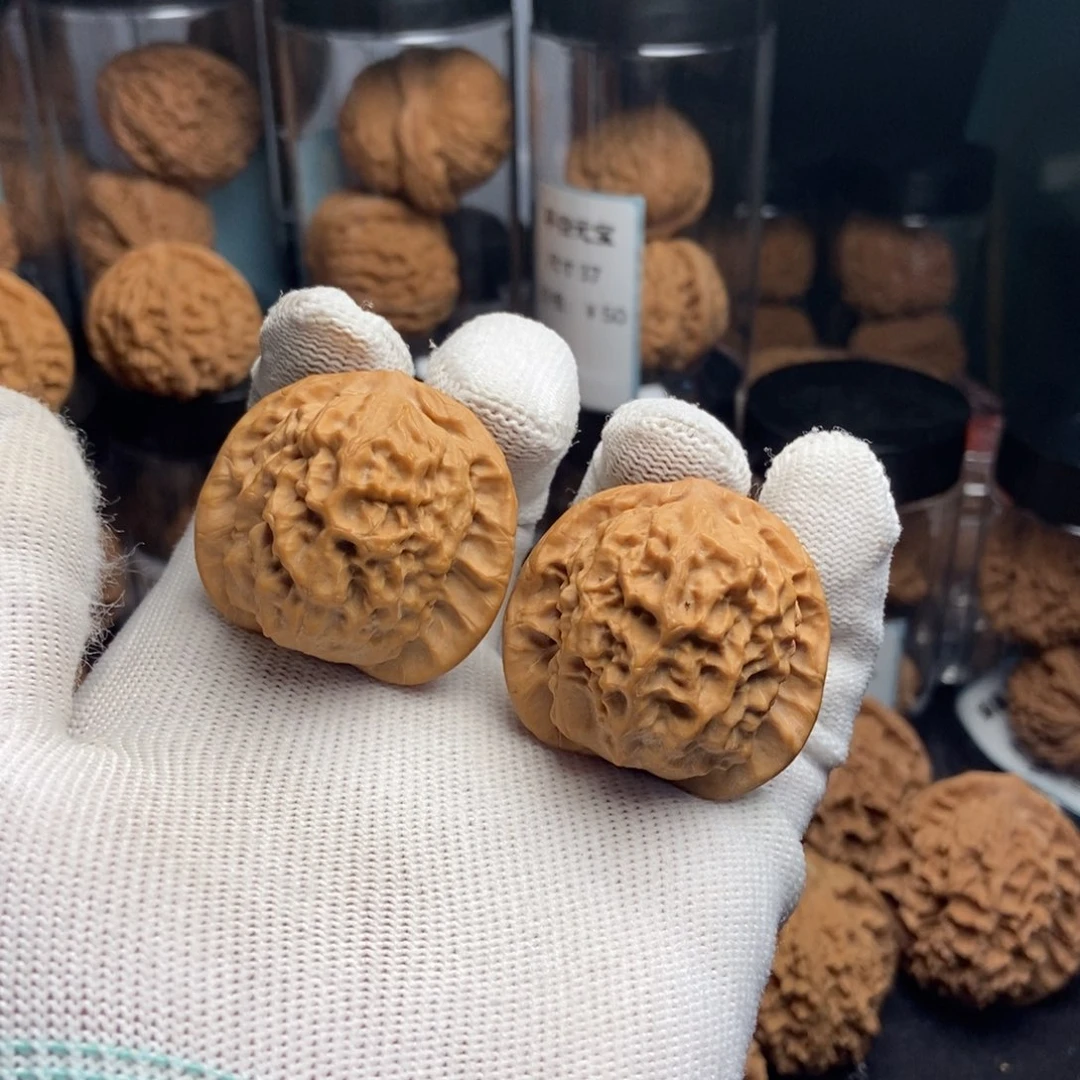 文玩核桃吊坠瓷娃娃38尺全品官印