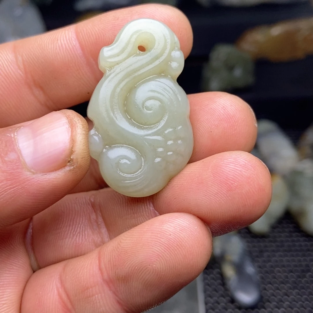 和田玉原石未镶嵌