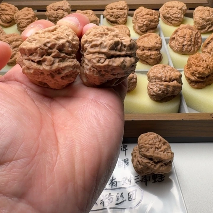 文玩核桃吊坠延庆蛤蟆头