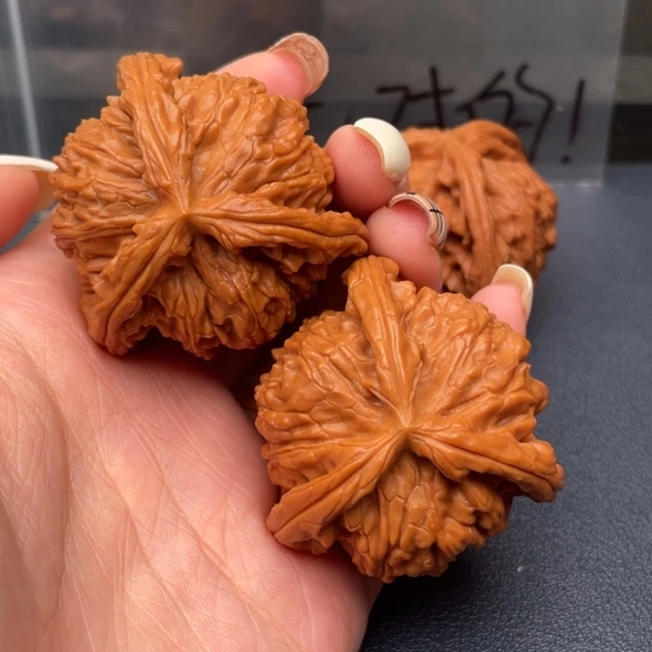 @***林文玩核桃吊坠白狮子