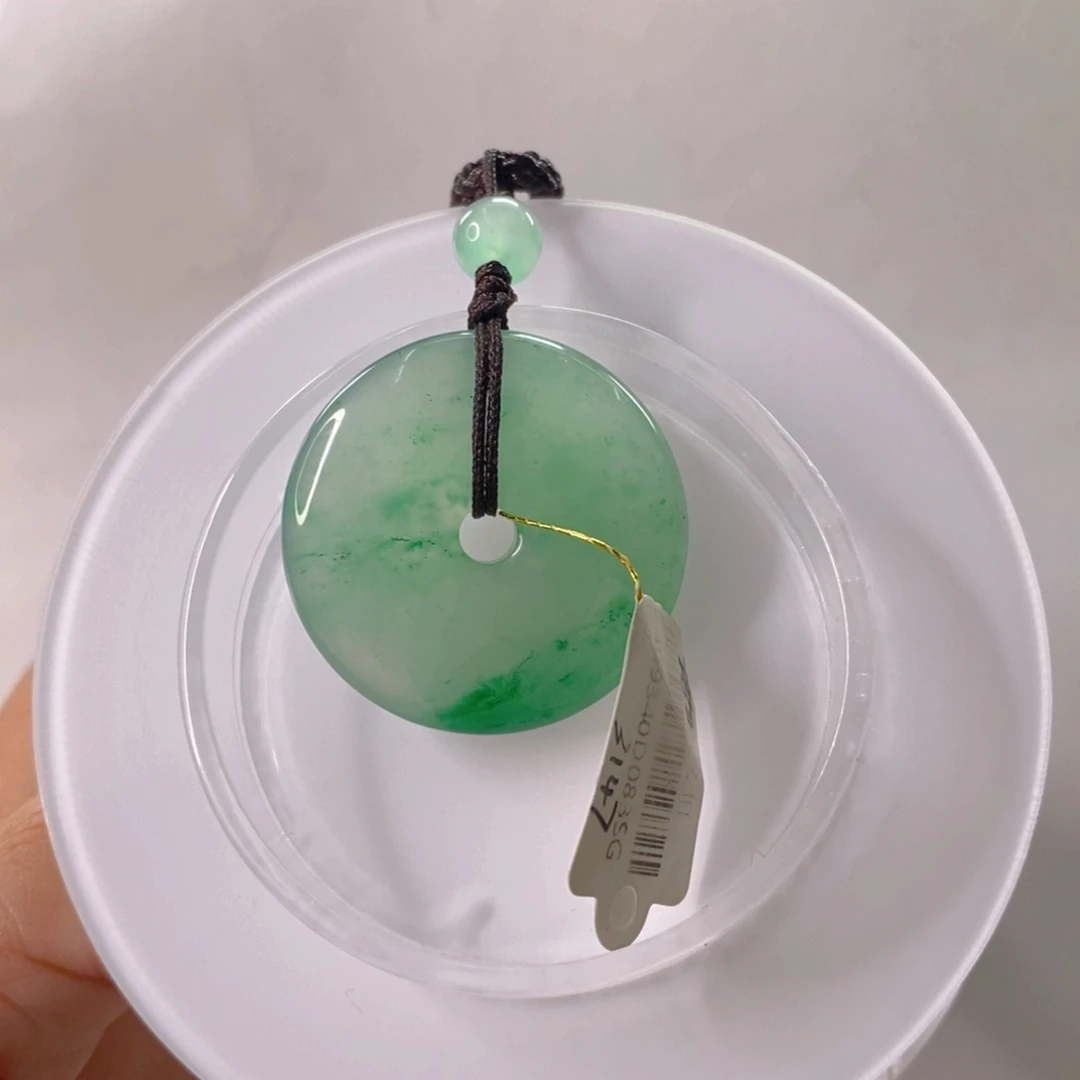 ****赵颈饰未镶嵌石英质玉