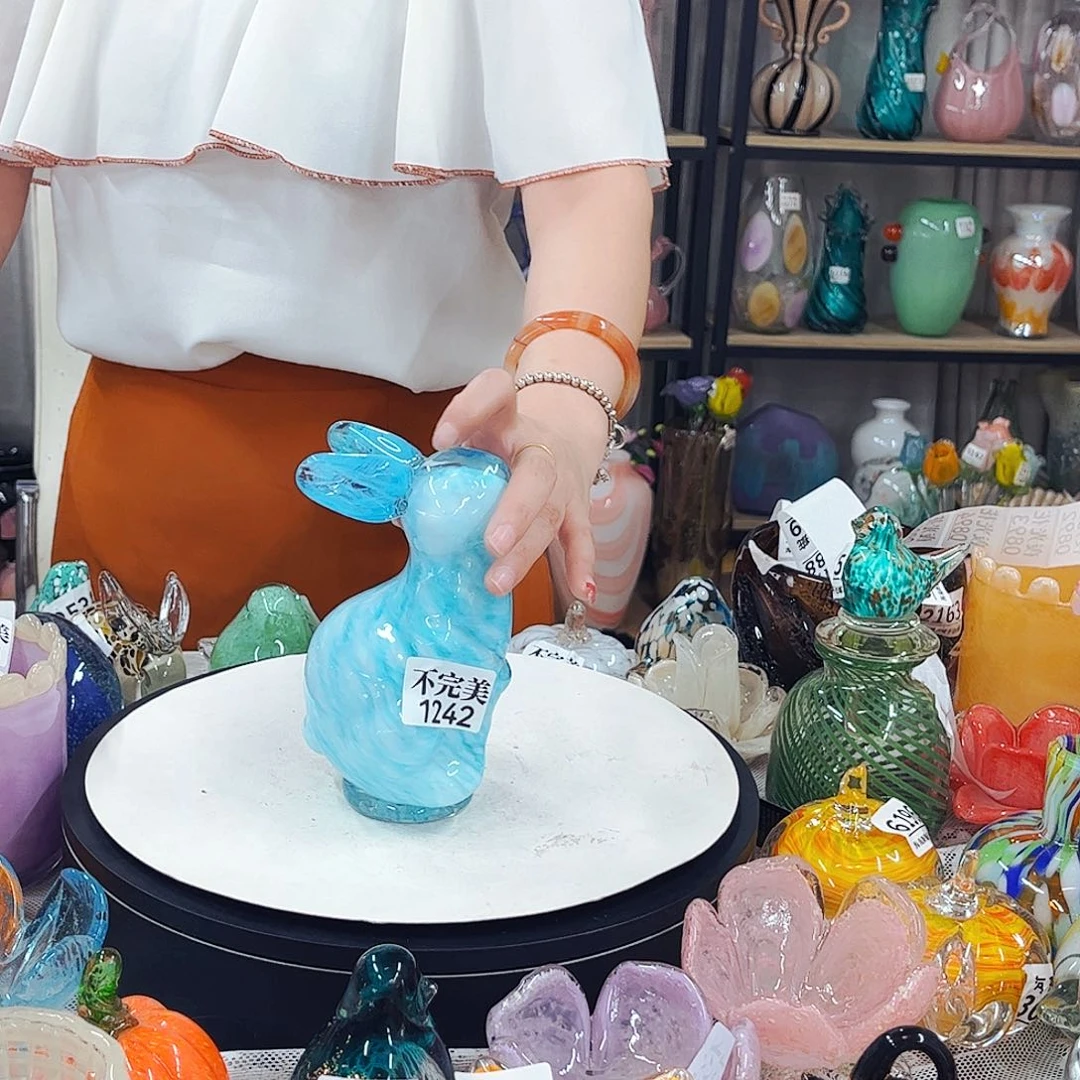 1242 家悦花瓶摆件不完美