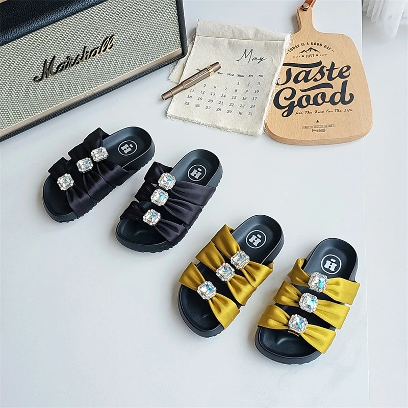 8583童鞋2025夏款韩版闪亮水钻女童蝴蝶结平底露趾凉鞋公主拖鞋