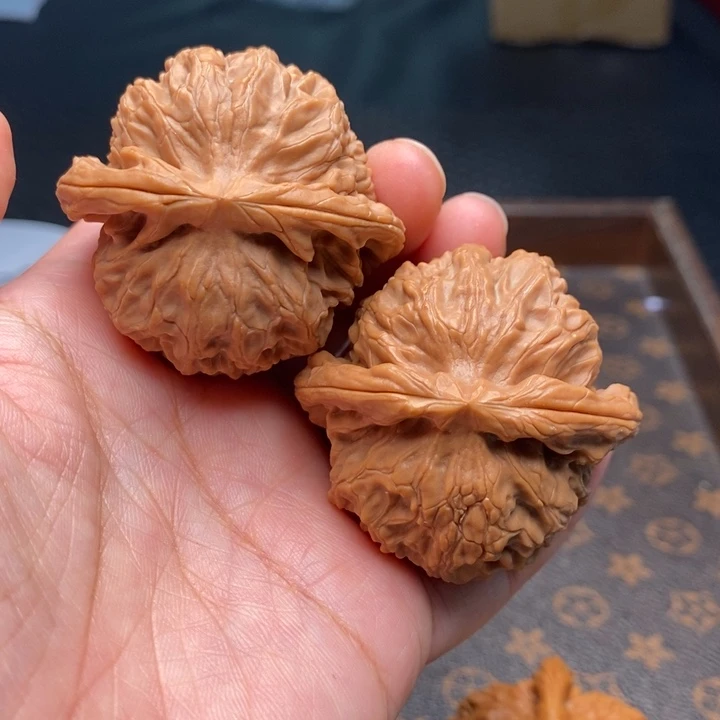把件文玩核桃女娲石45尺