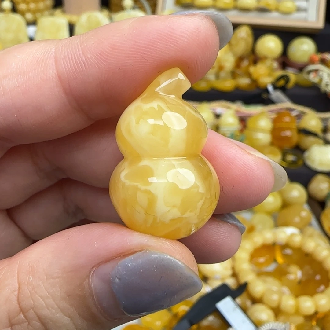 未镶嵌套链蜜蜡杨**。天然蜜蜡葫芦吊坠