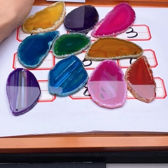 鲲***哥玛瑙/玉髓颈饰合金