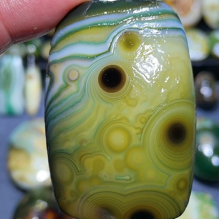 玛瑙/玉髓未镶嵌珠宝奇石