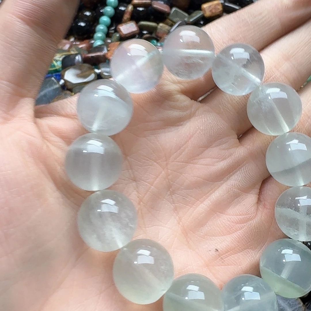 翡***香葡萄石未镶嵌珠宝半成品一条16mm莹石