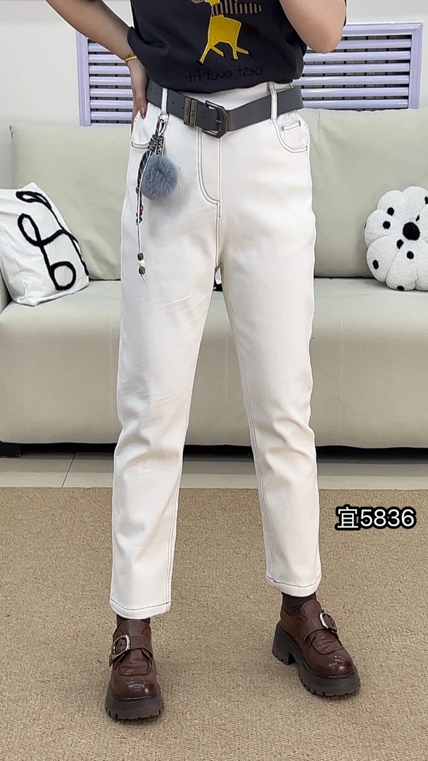 {莹莹推荐}5836冬季大码女装百搭显瘦加绒牛仔烟管裤