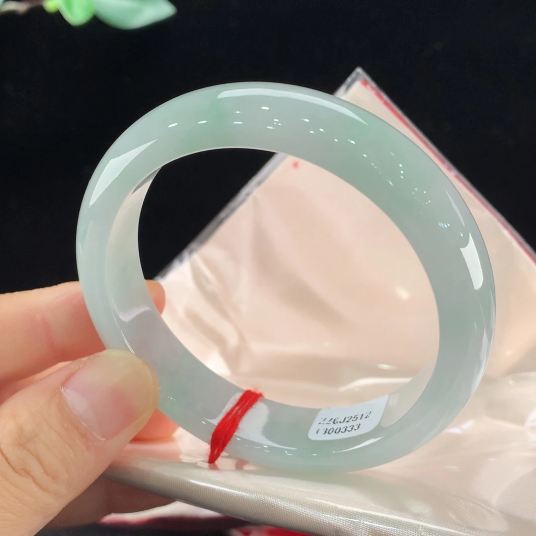 翡翠未镶嵌手镯0333