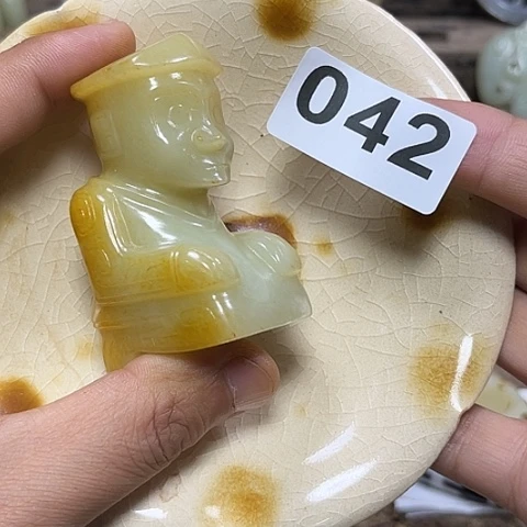 蔡***和瓷片瓷器制作过程是根据不同种类及形状