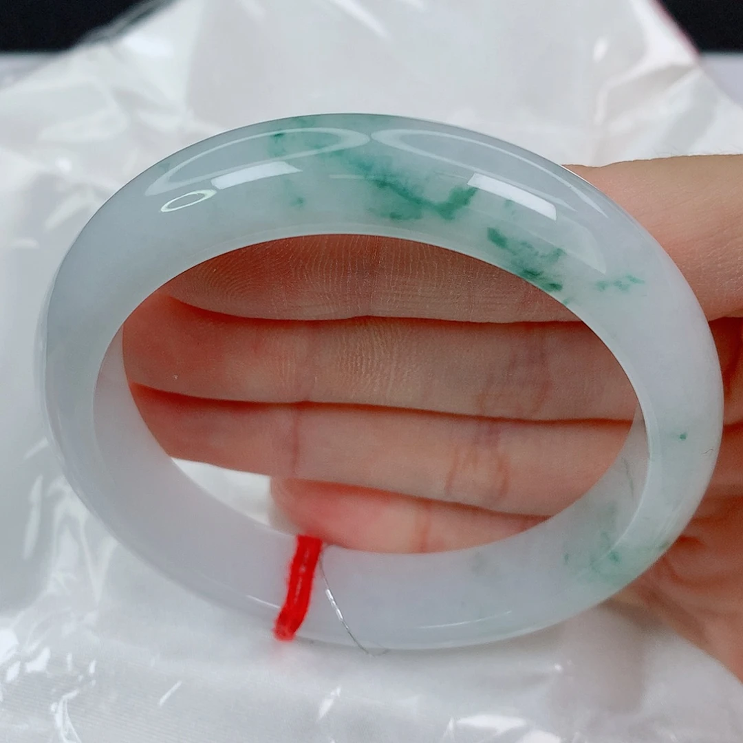 翡翠未镶嵌手镯58正圈，牛奶白飘花，010