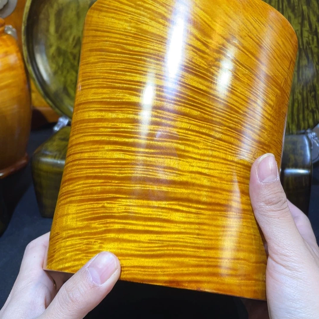 金丝楠笔筒15666554555555555