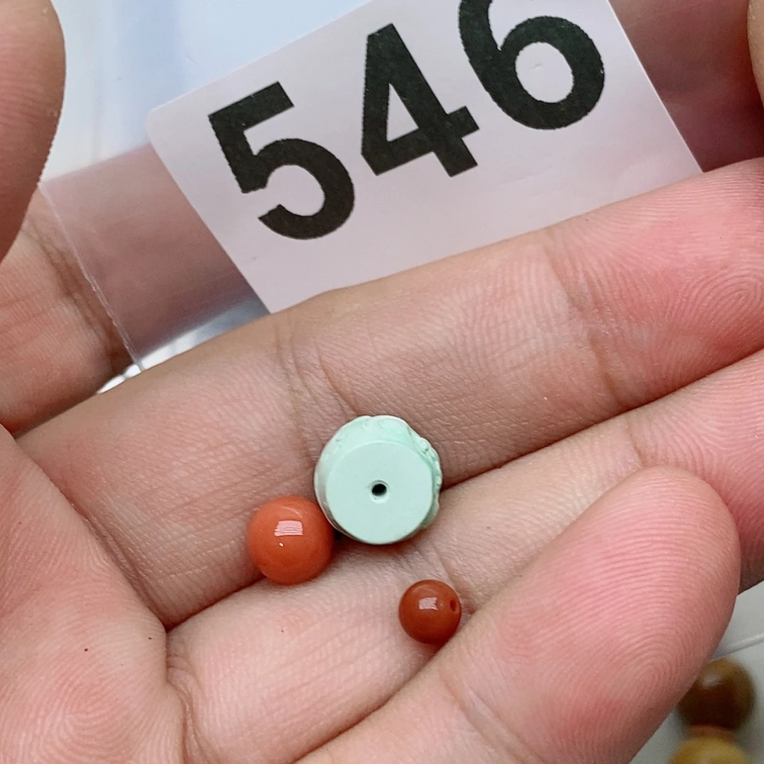 南红玛瑙未镶嵌珠宝奇石