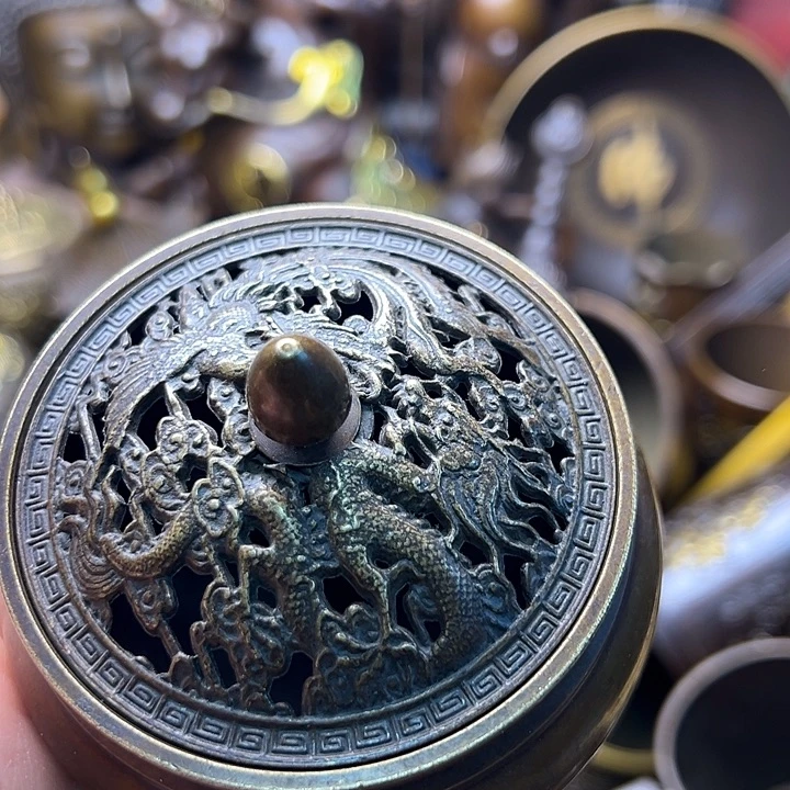 铜22345566778888777