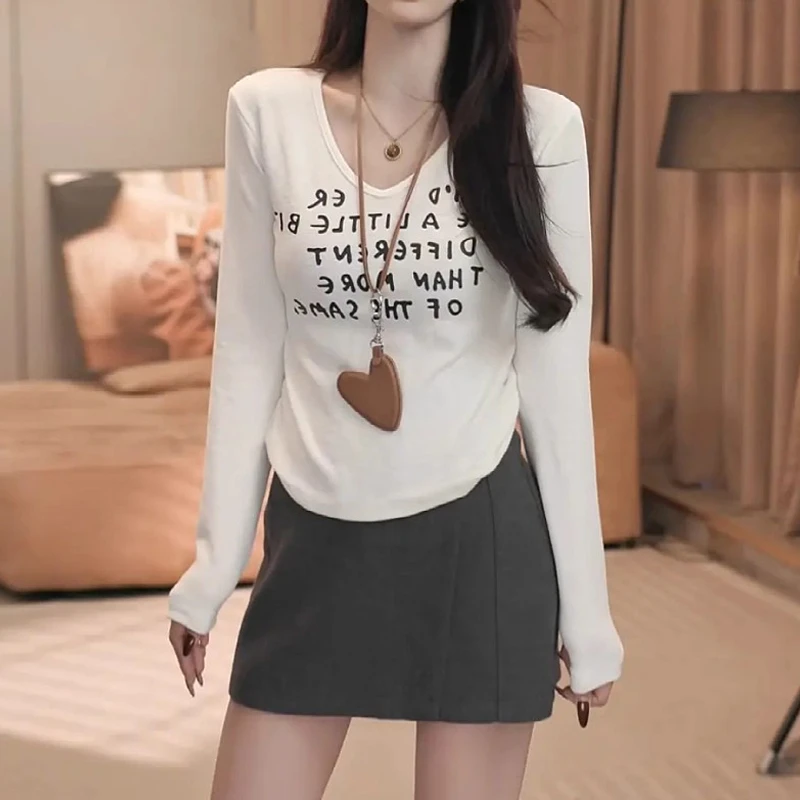 百搭显瘦修身打底上衣秋冬新款胖MM大码女装字母印花V领长袖T恤女